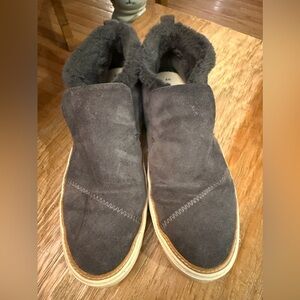 Toms Women's Dark Gray Suede Faux Fur Lined Loafers